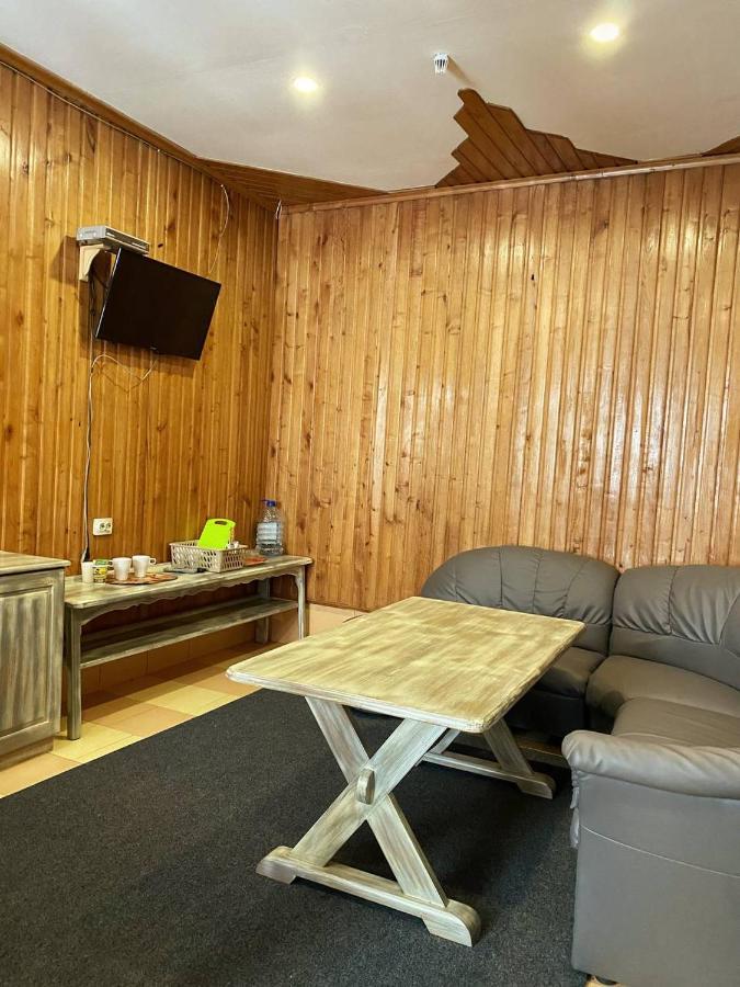 Lemon Hotel Drogobych Exterior photo